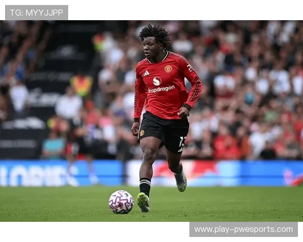 卡里克首训重用青训，曼联年轻球员获提拔机会